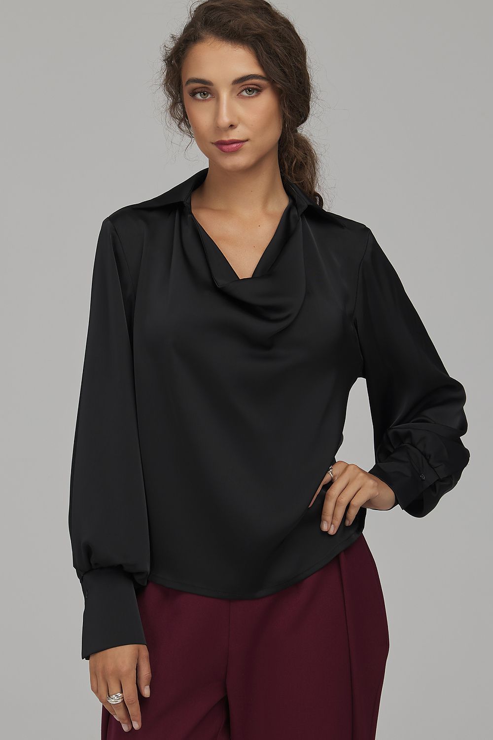  Bluse model 232493 Nife 
