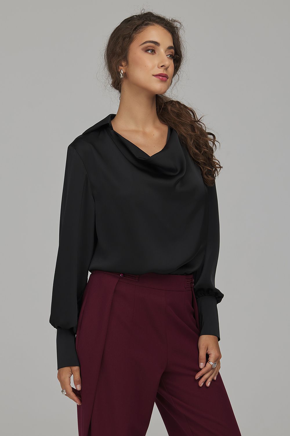  Bluse model 232493 Nife 