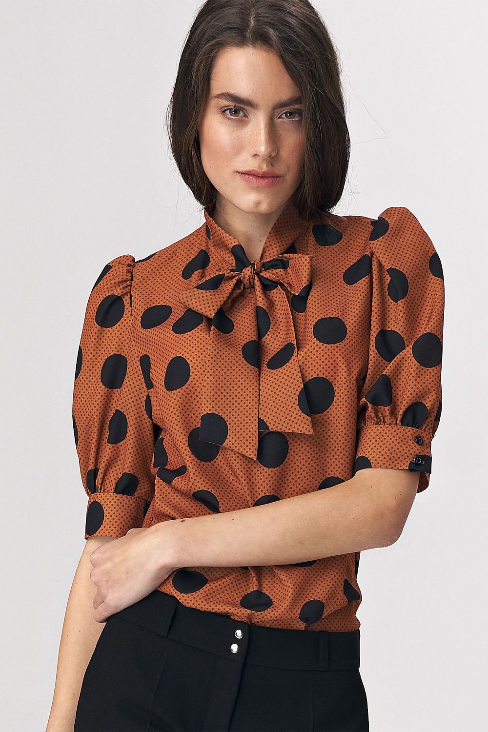  Bluse model 141290 Nife 