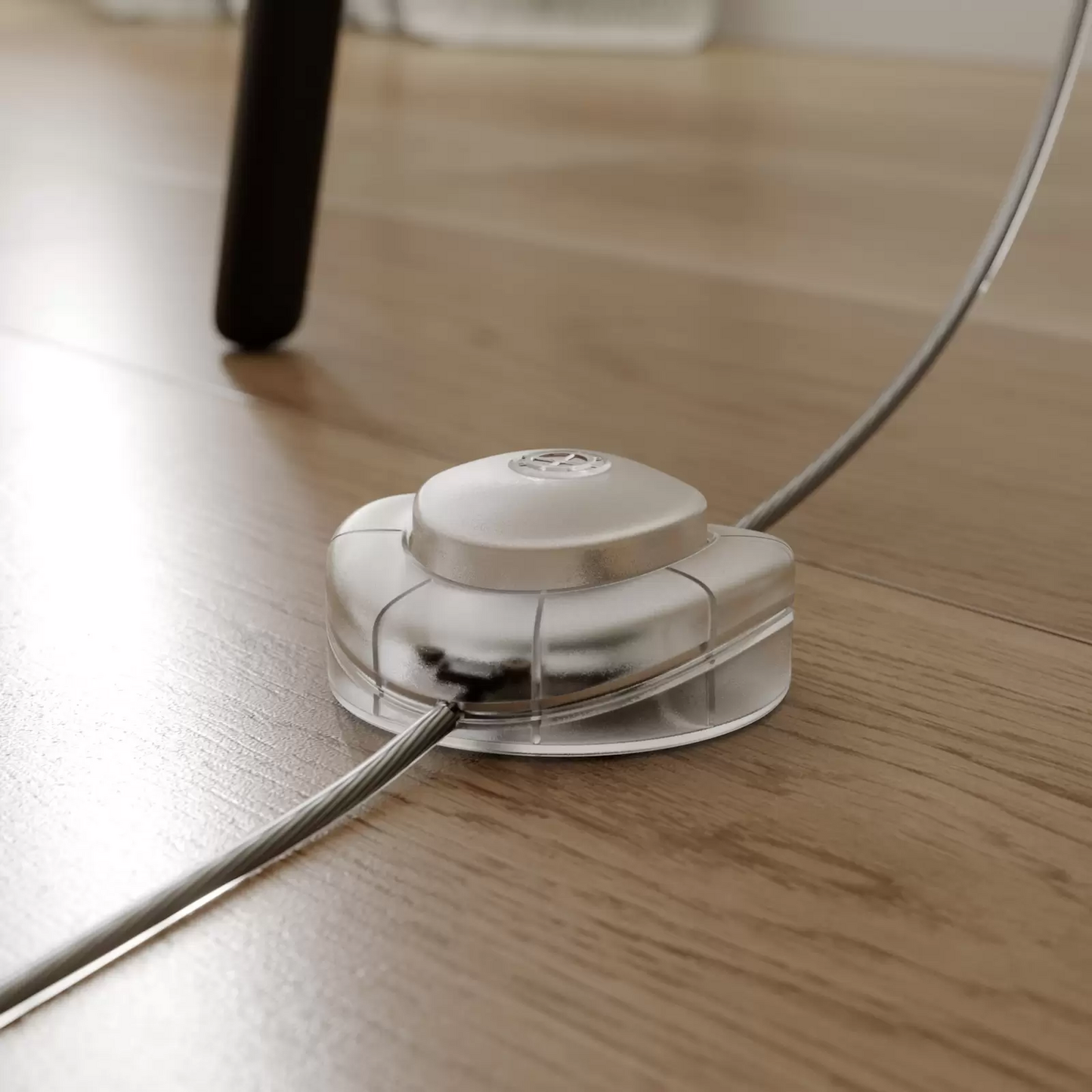 B-flokks Euluna gólflampi, innilampi, Mabia þrífótur, grár/svartur 