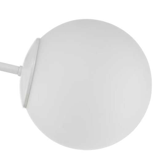 Loftljósið Pregos 6, í B-flokki, sex ljósastaurar, hvítt. Loftlampi. Sjá texta/mynd.