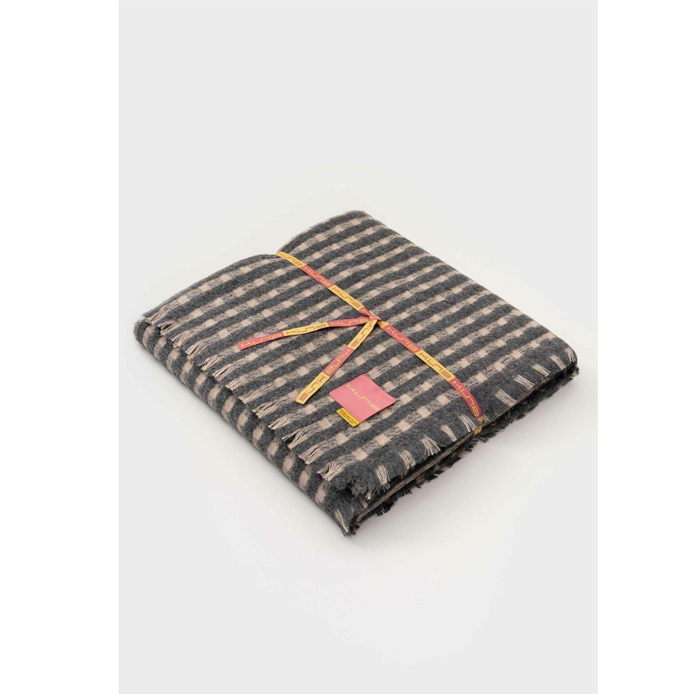 KUNA - Y05 Blanket – Premium made of baby alpaca &amp; silk