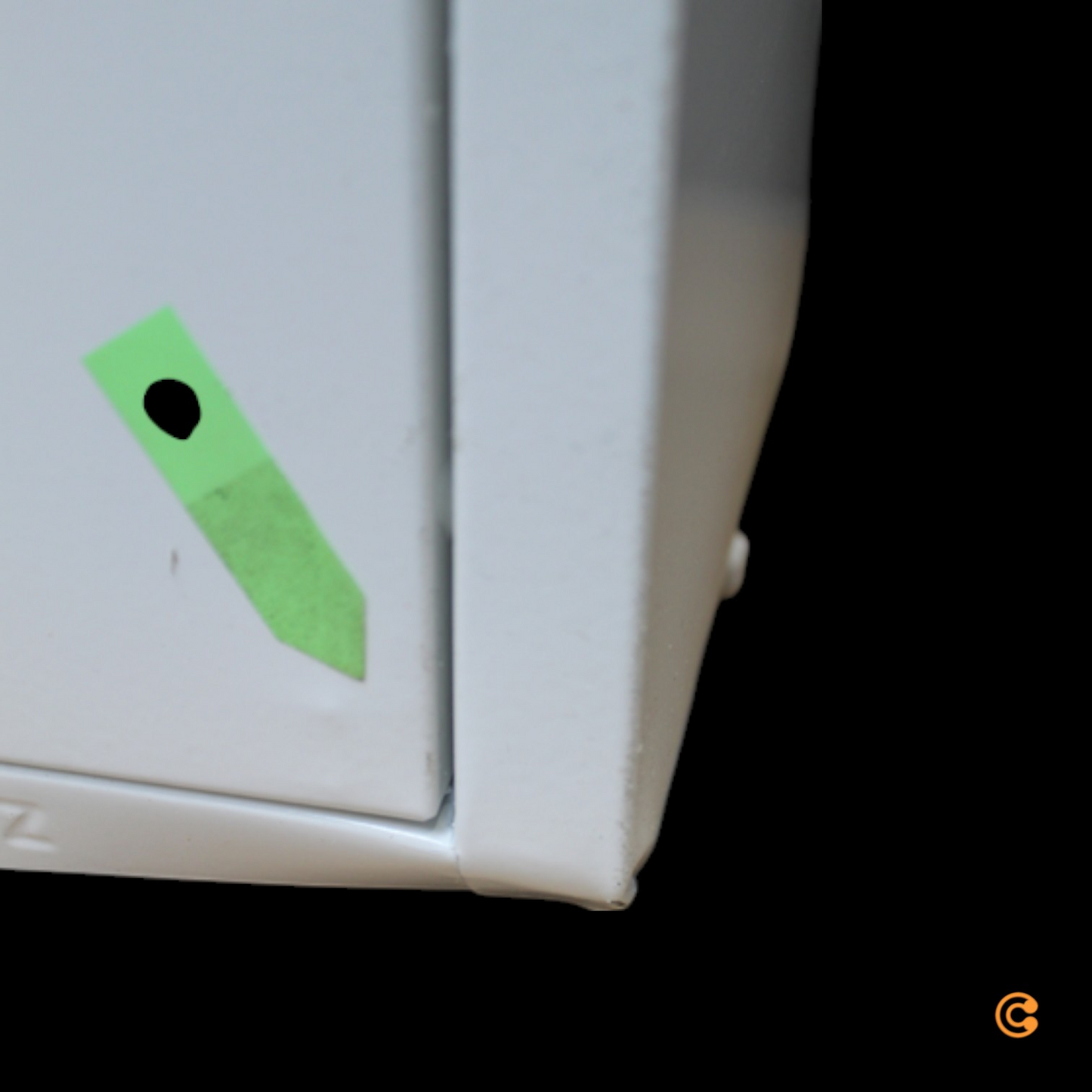 Jan Kurtz Double Berry skóskápur með fjórum skóm, skóhillur og skápur í B-flokki. Sjá texta/myndir.