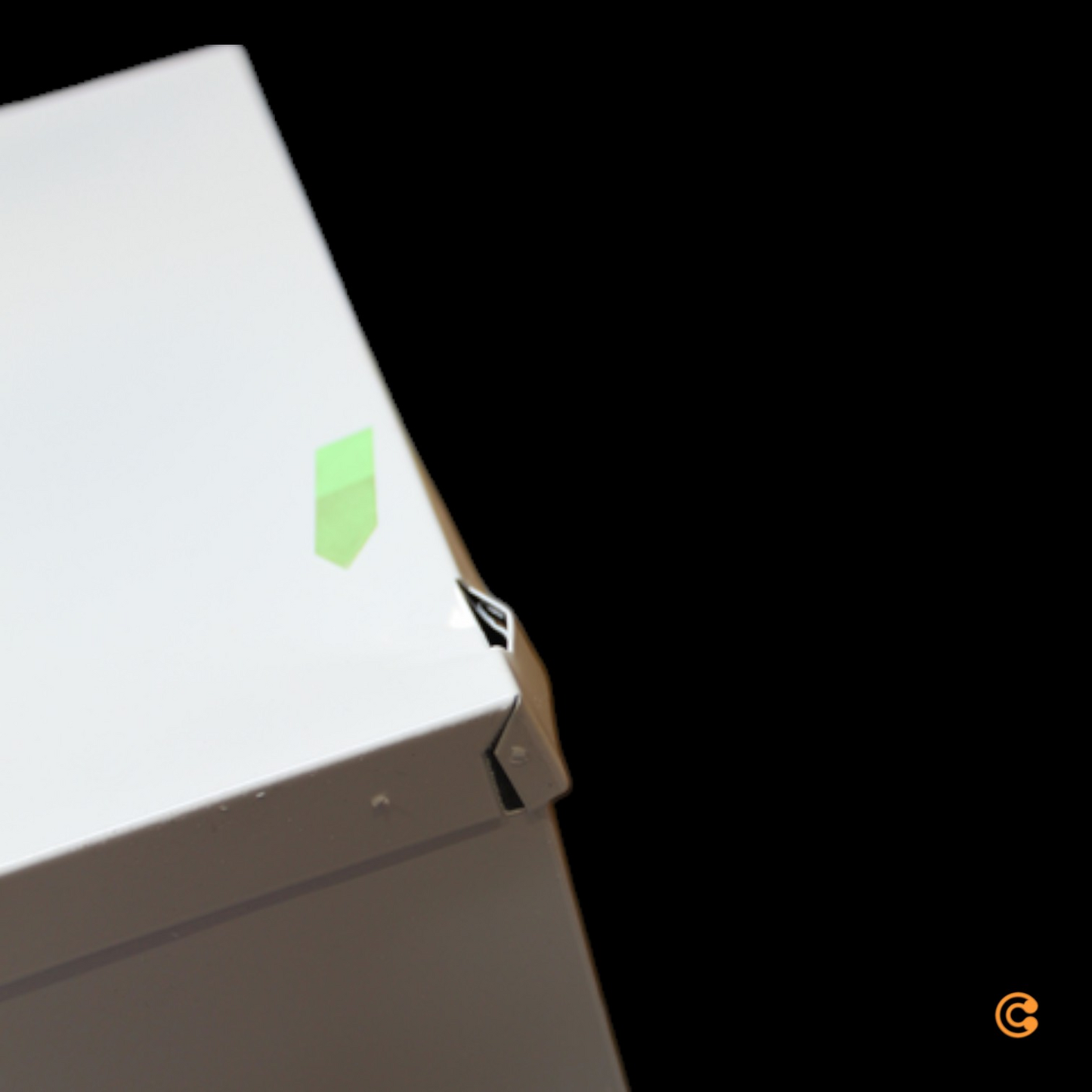 Jan Kurtz Double Berry skóskápur með fjórum skóm, skóhillur og skápur í B-flokki. Sjá texta/myndir.