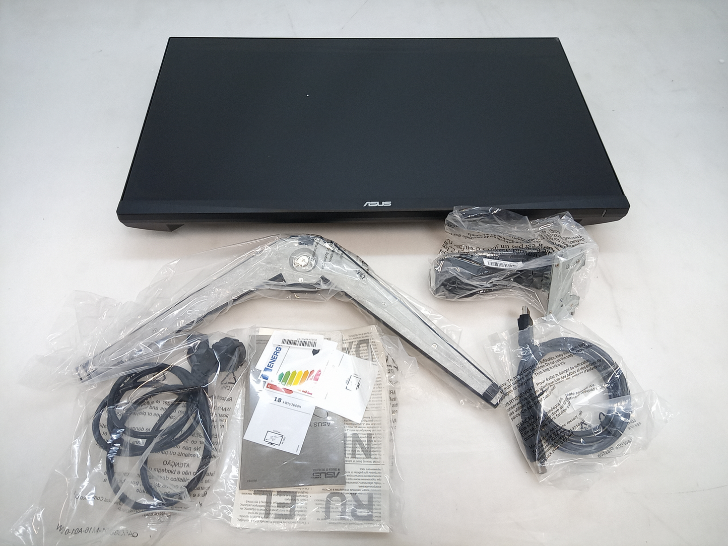 B-lager ASUS TUF Gaming VG279Q3A Gaming skjár, gallaður