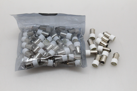 Barthelme 70113282 T10 Ba9 S Multi 4 Chips Flatpera Hvít 6 V, B-flokks, 60 stykki