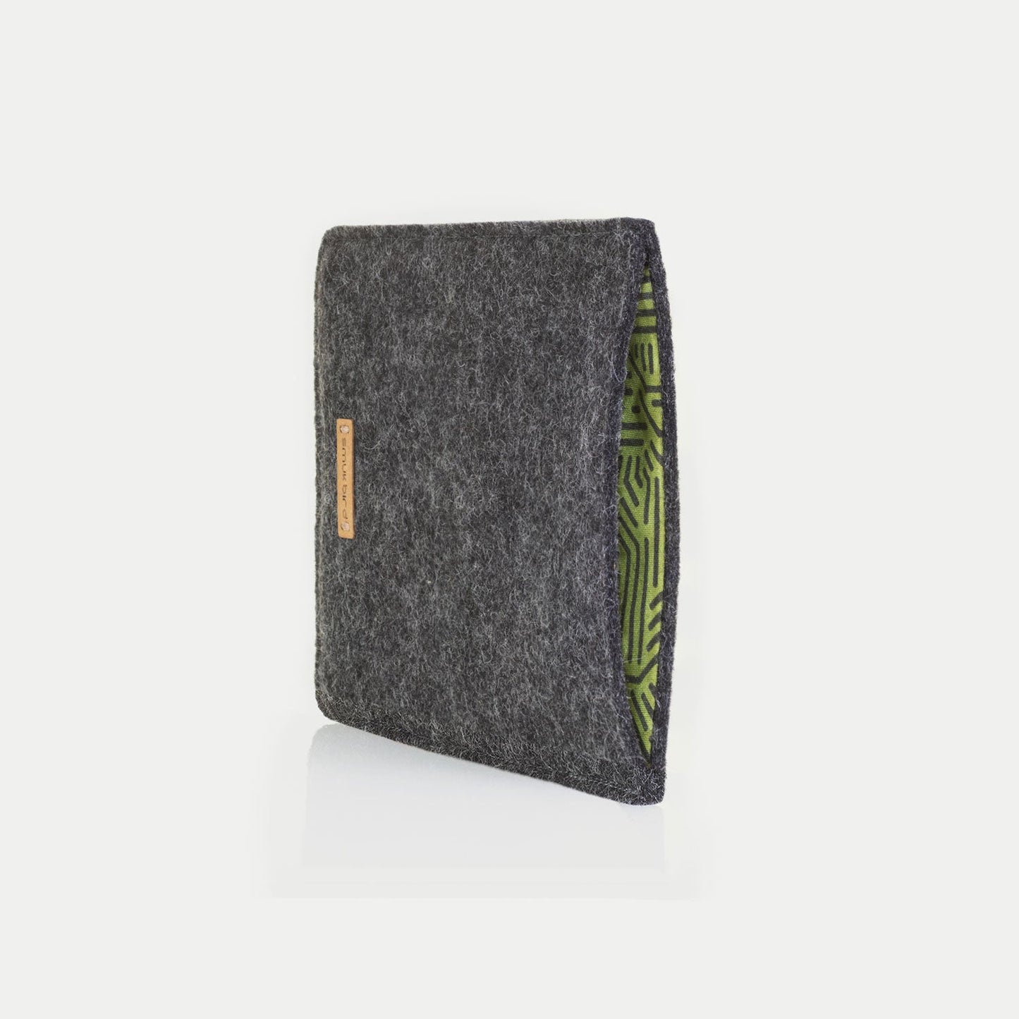 Hülle für Kindle Paperwhite Kids 12. Gen  | aus Filz und Bio-Baumwolle | anthrazit - stripes | Modell "LET"