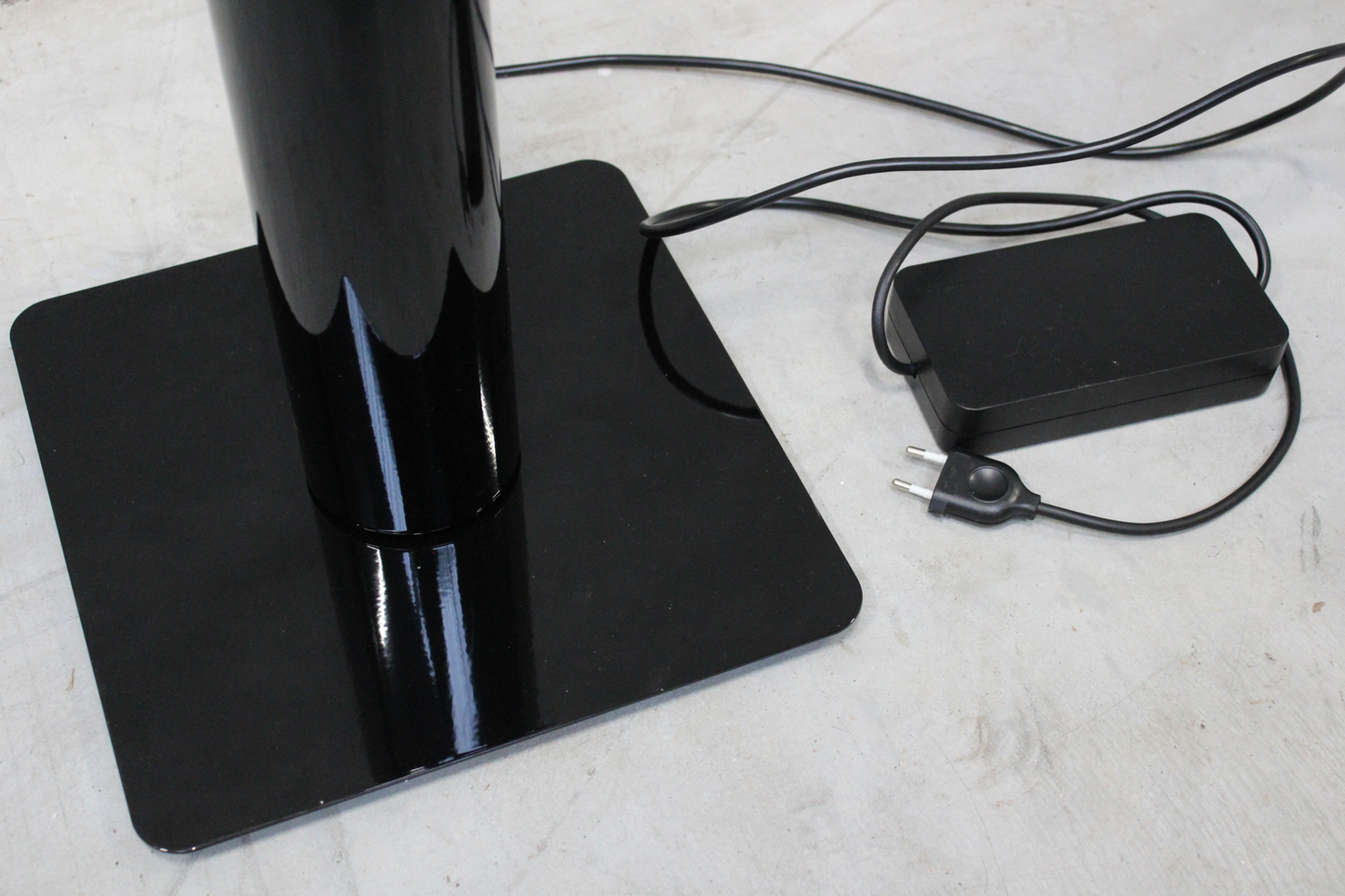 B-flokks Artemide Ilio Integralis gólflampi 950 standlampi skrautlegur gólflampi LED svartur 