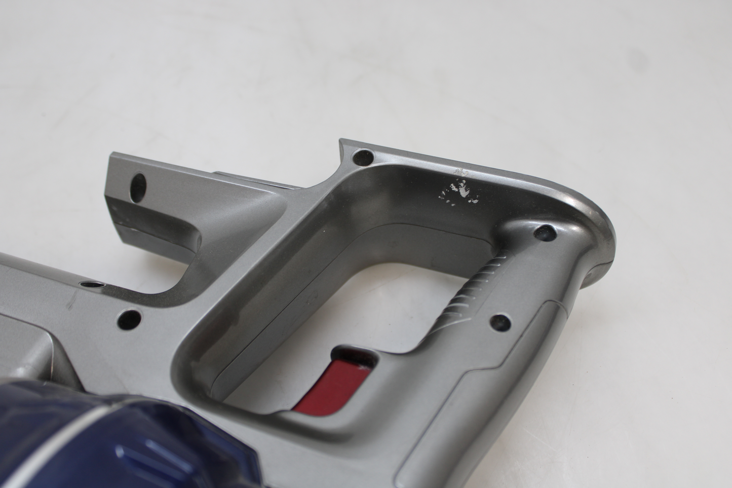 Þráðlaus ryksuga frá Honiture S14, pokalaus, gölluð, á lager. 