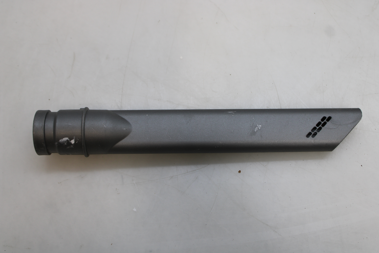 Þráðlaus ryksuga frá Honiture S14, pokalaus, gölluð, á lager. 