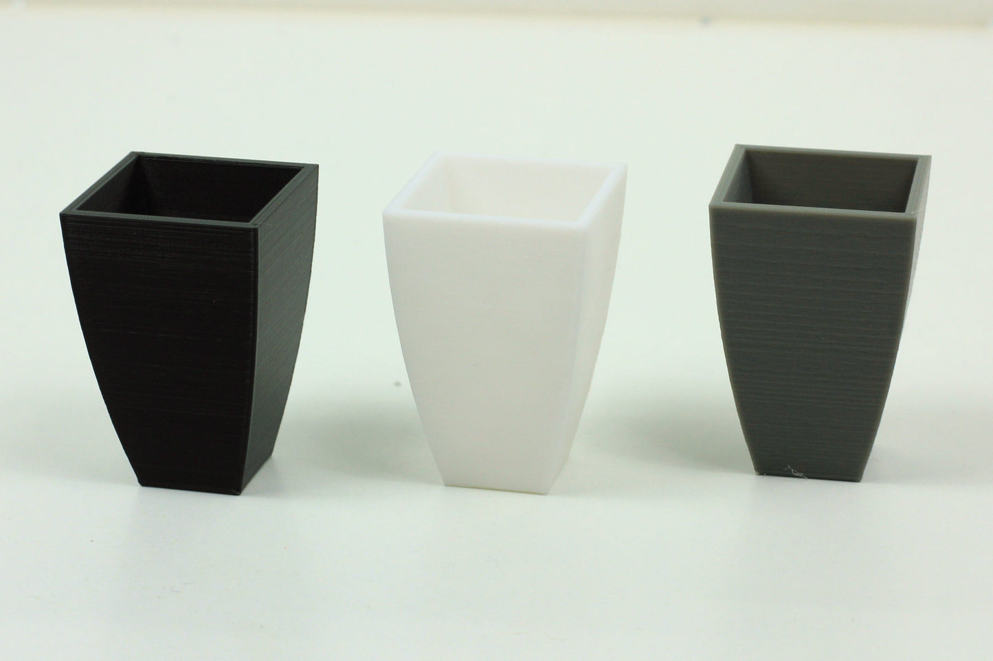 Modern Square Flower Pot | 1:12, 18, 24 Scale Dollhouse Decor | 3D Printed Miniature Made in Germany