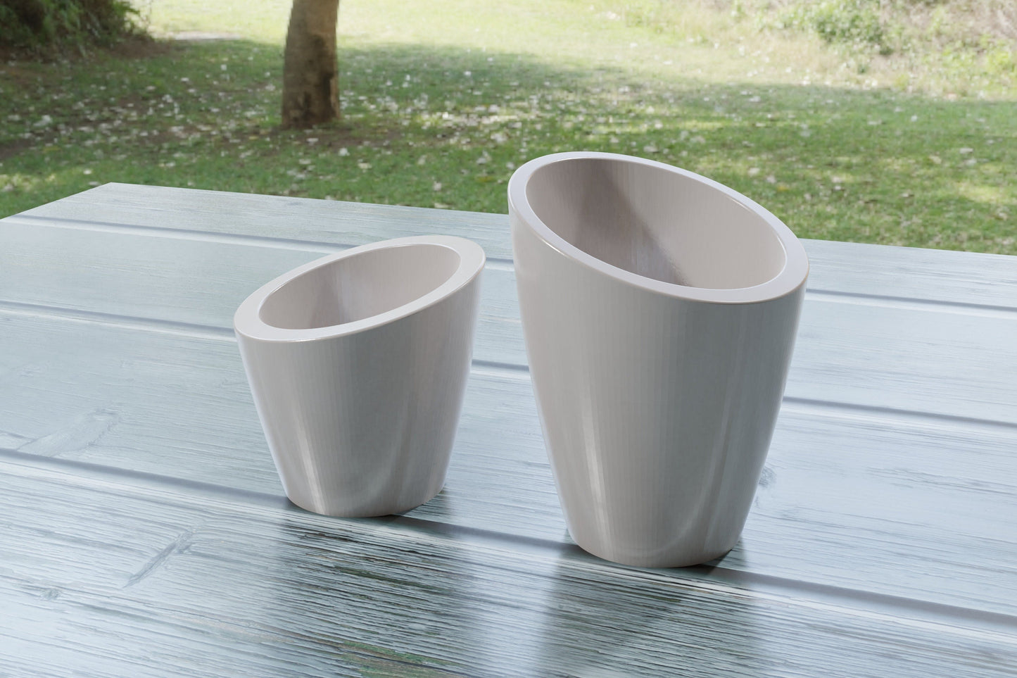 Round Stylized Vase - Dollhouse Miniature Furniture 1:12 Scale