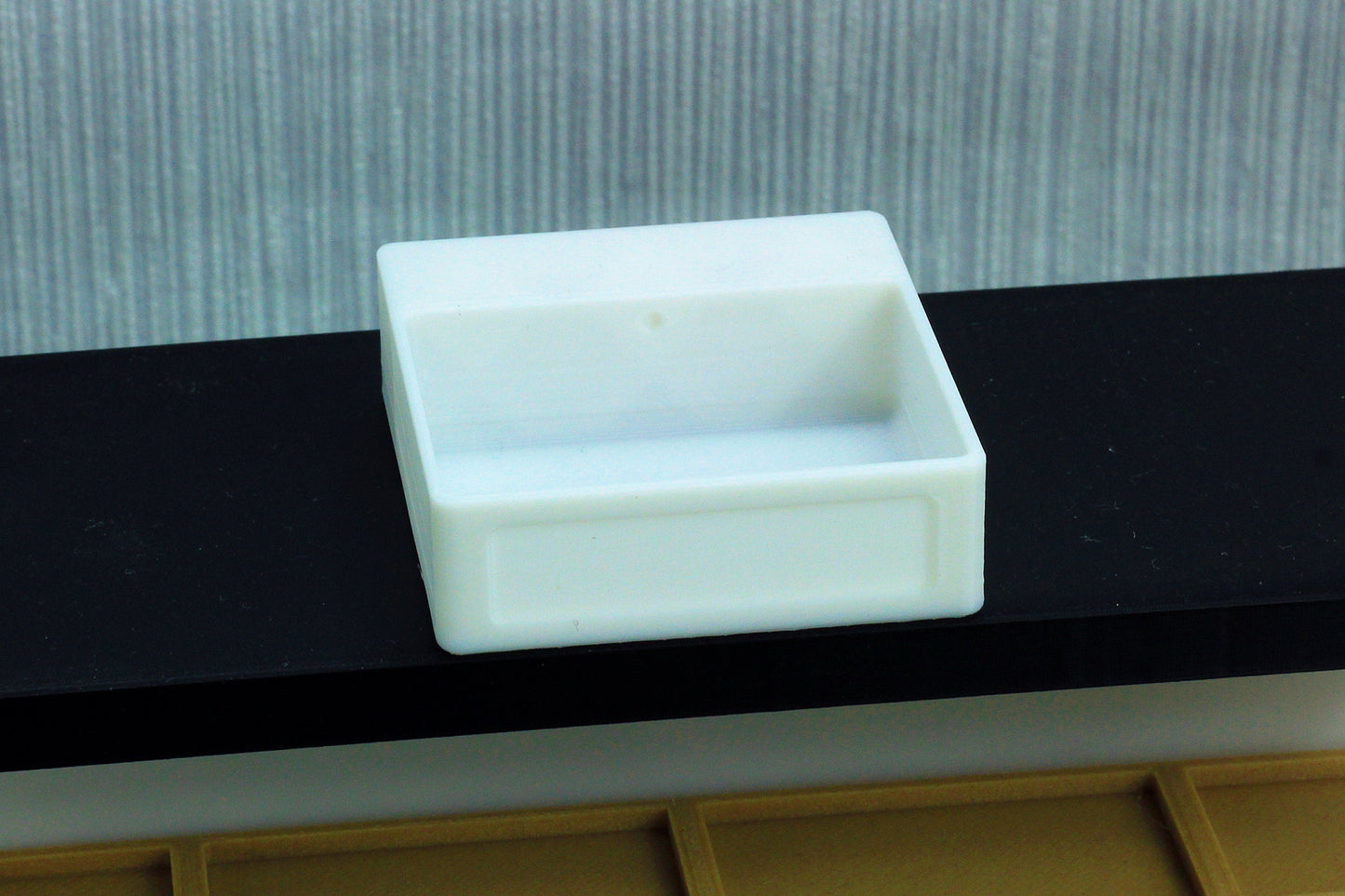 Modern Farmhouse Sink | 1:12, 18, 6 Scale Dollhouse Kitchen Furniture | 3D Printed Miniature