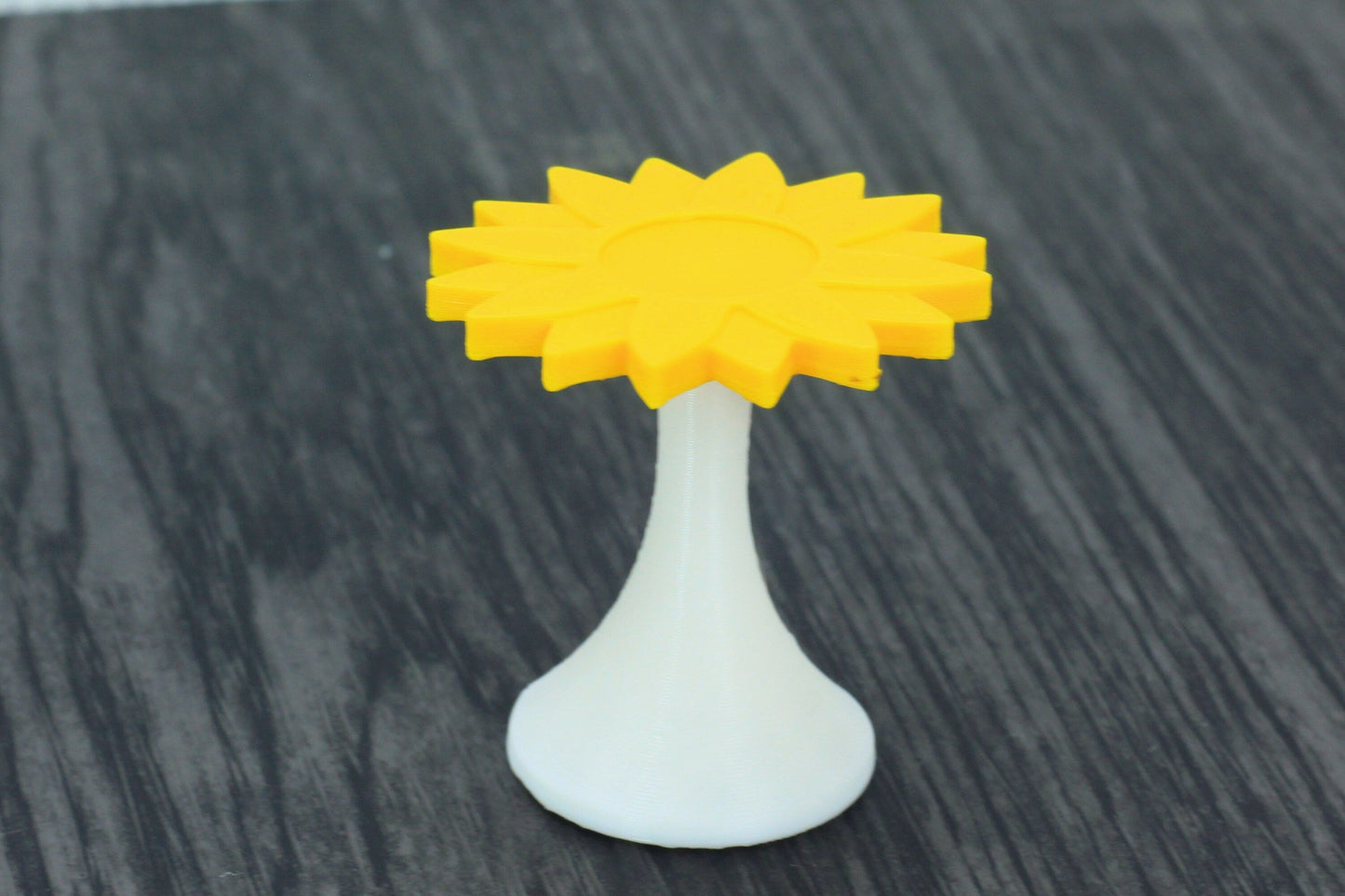 Colorful Sunflower Side Table - 1:12 Dollhouse Miniature Furniture