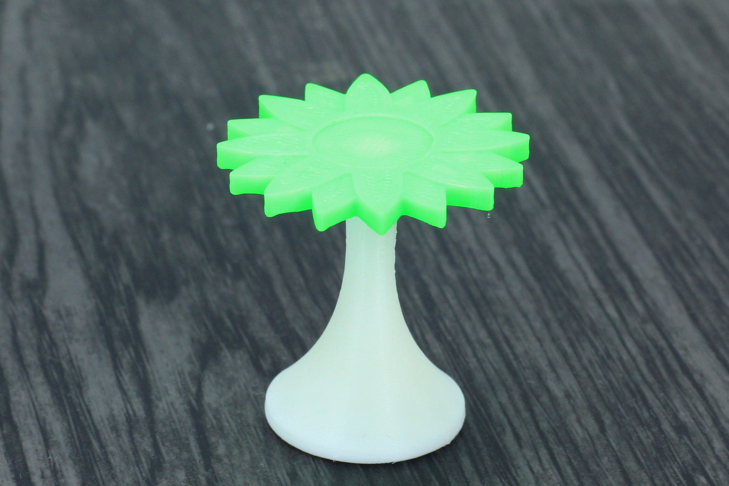 Colorful Sunflower Side Table - 1:12 Dollhouse Miniature Furniture