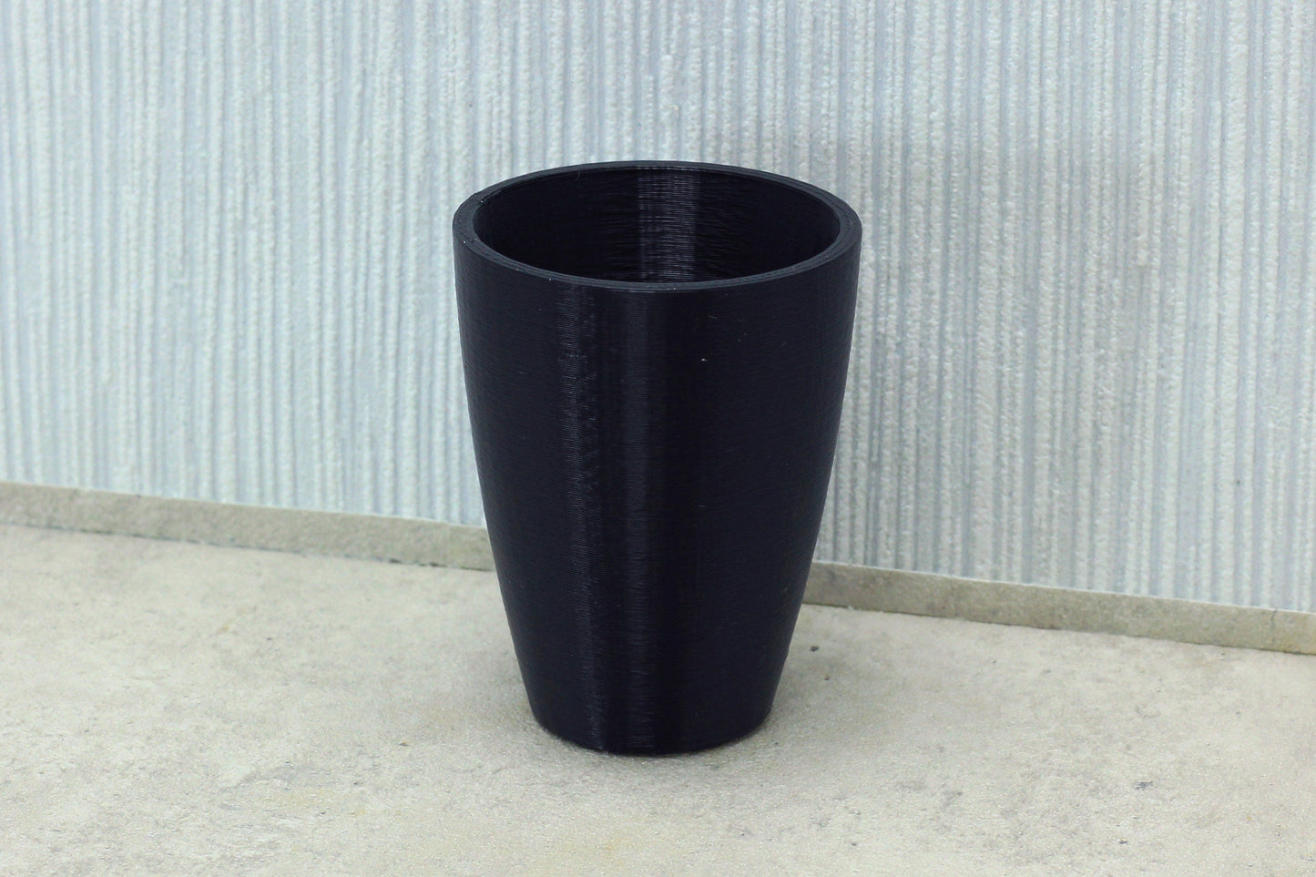Modern Round Flower Pot | 1:12, 118, 124 Scale Dollhouse Decor | 3D Printed Miniature Made in Germany