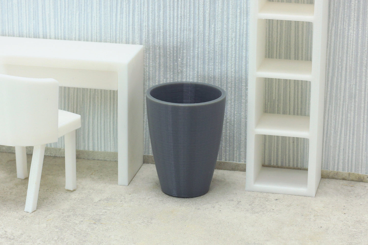 Modern Round Flower Pot | 1:12, 118, 124 Scale Dollhouse Decor | 3D Printed Miniature Made in Germany