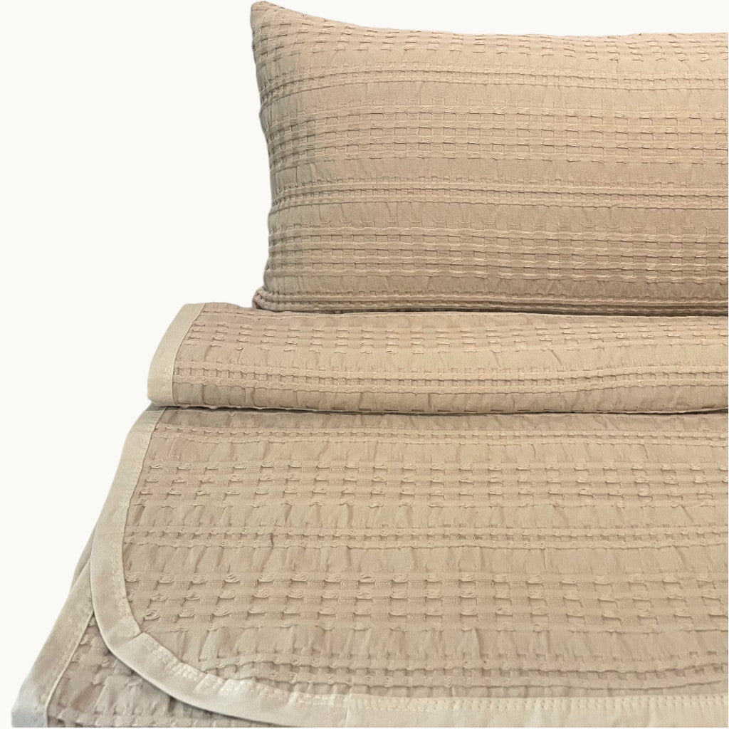 Rúmteppi úr bómullarpiqué með vöfflumynstri