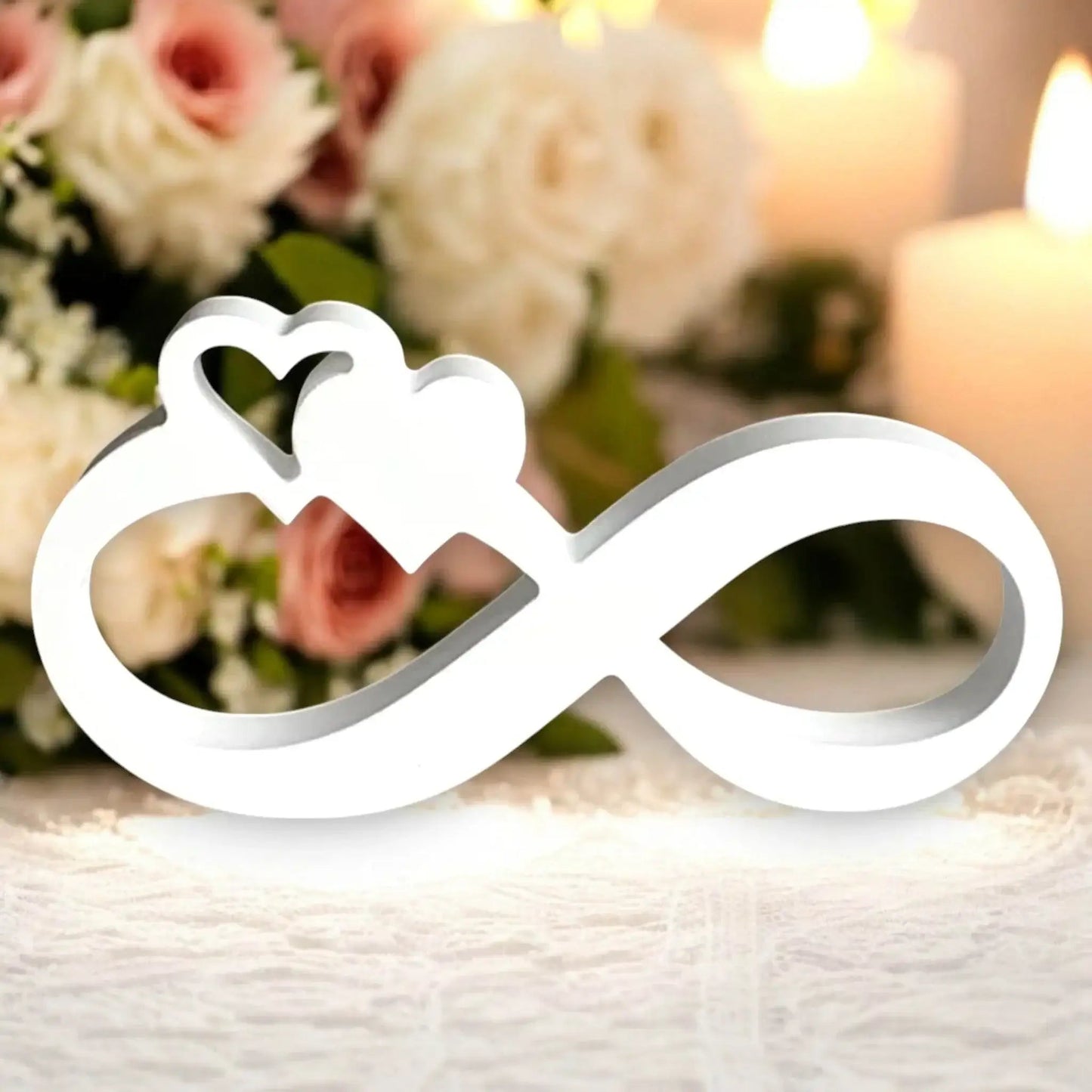 Infinity-Deko mit Herz – Symbol unendlicher Liebe im modernen Design