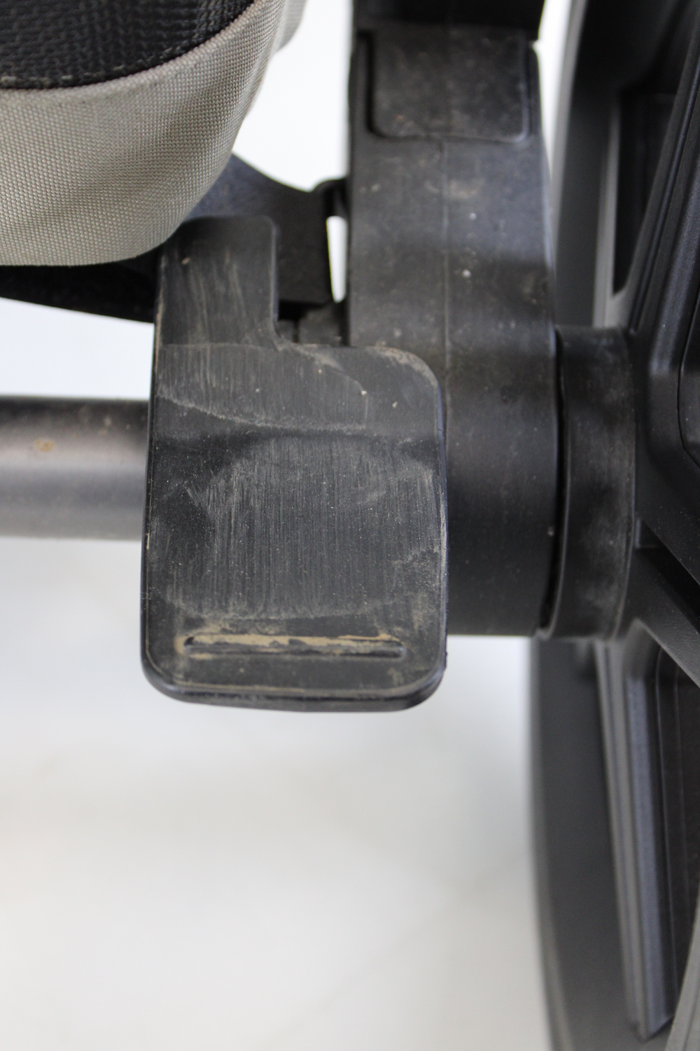 B-grade Joolz Geo 3 stroller 2 in 1 Classic Look Sage travel buggy. See text/photos.