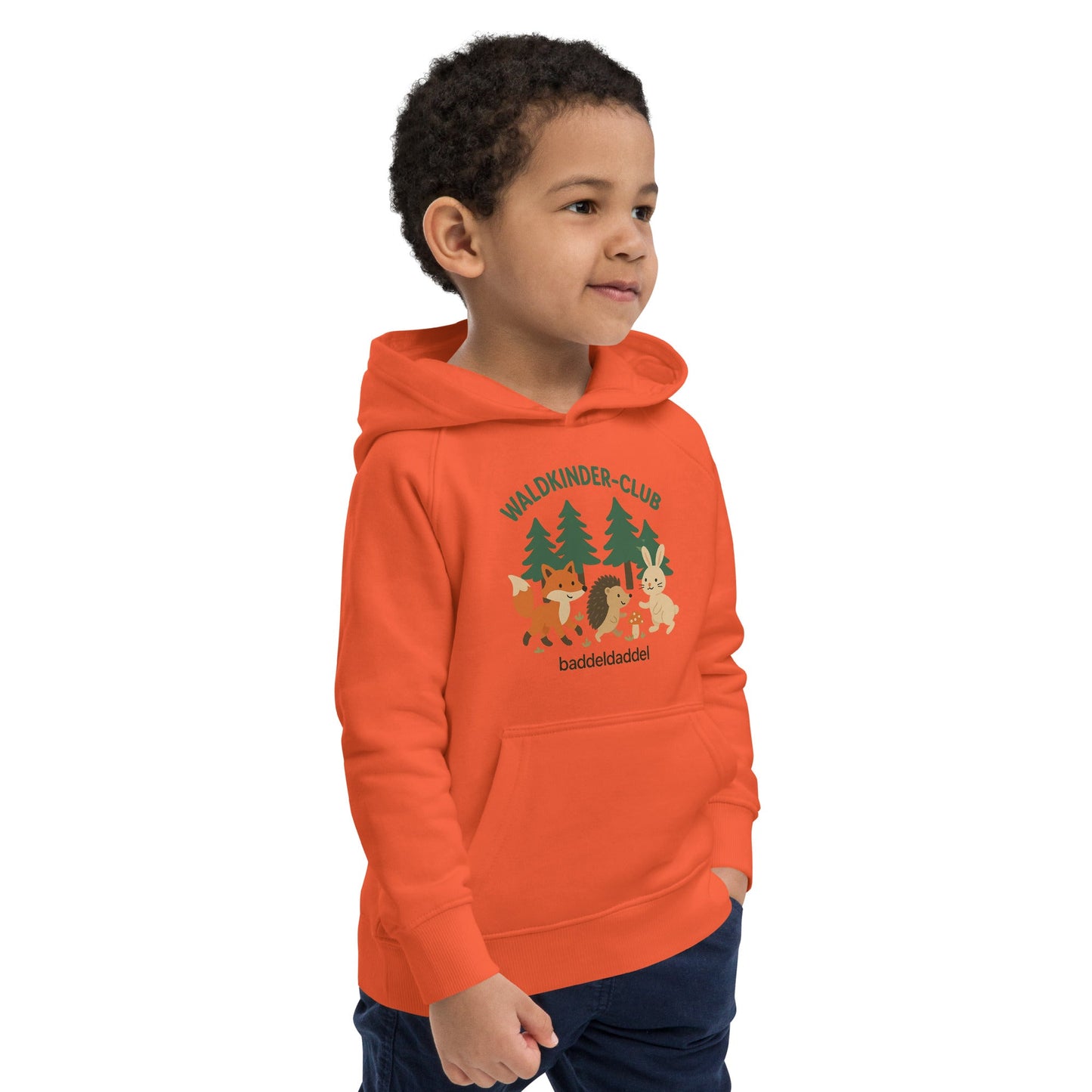 Kinder-Hoodie Waldkinder Club – Abenteuer beginnen draußen im Baddeldaddel Design