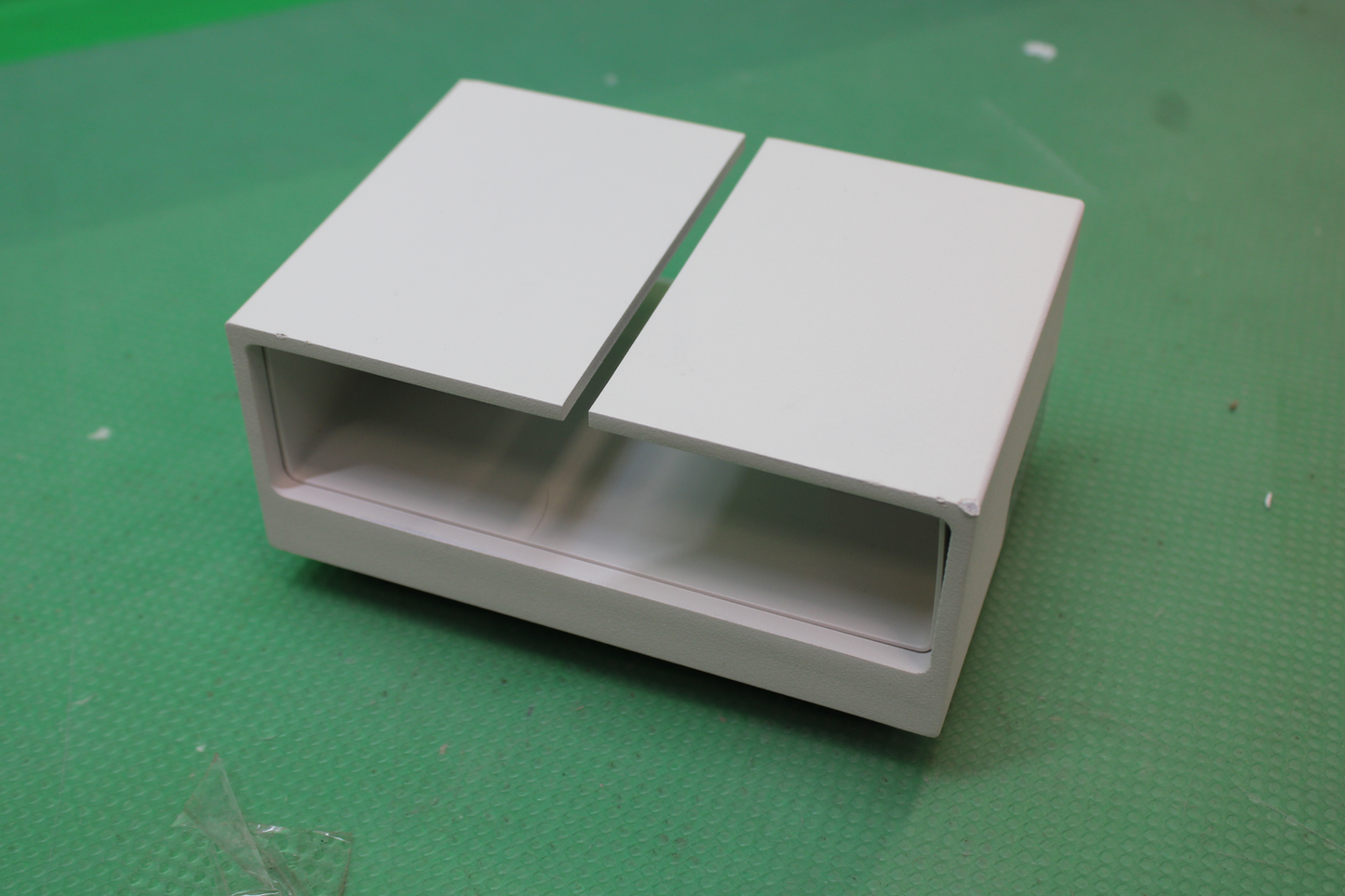 B-grade Konstsmide LED outdoor wall light, Pavia lamp, 12W. See text/photo.