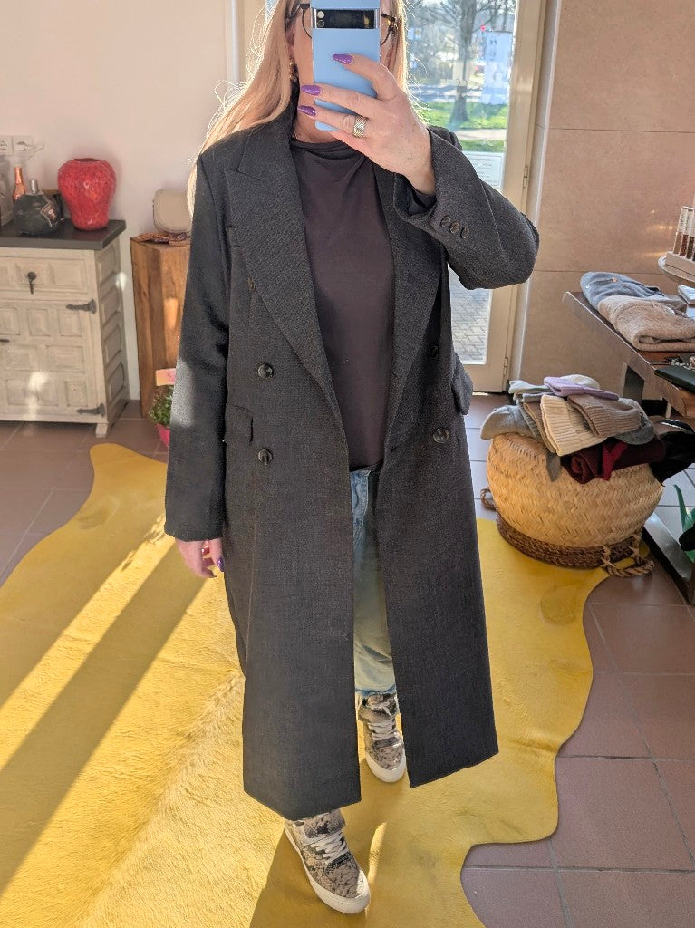 Eleganter doppelreihiger langer Blazer Mantel in Anthrazit für Damen von ATTENTIF