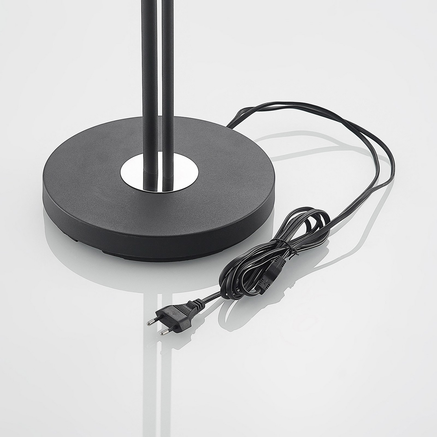 B-grade Lindby Efalia floor lamp, reading lamp, black G347