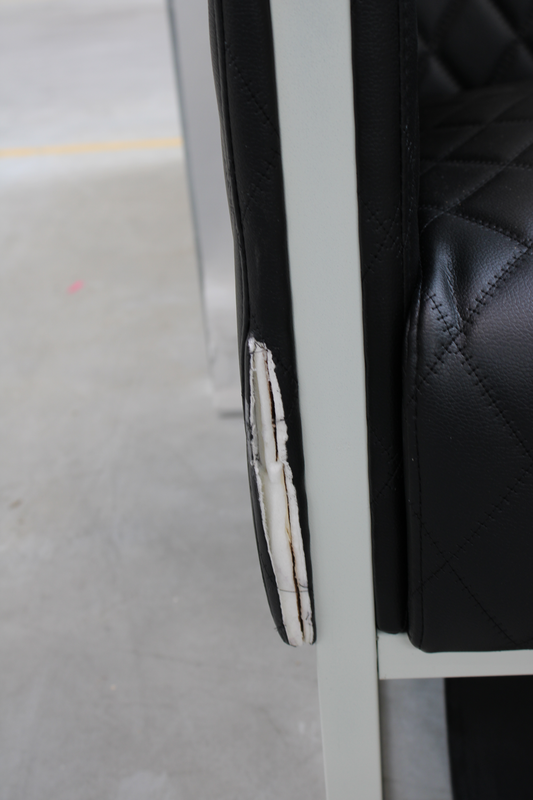 B-grade Hjh Office Lounge Sofa Aruba Step, frame light grey faux leather. See text/photo