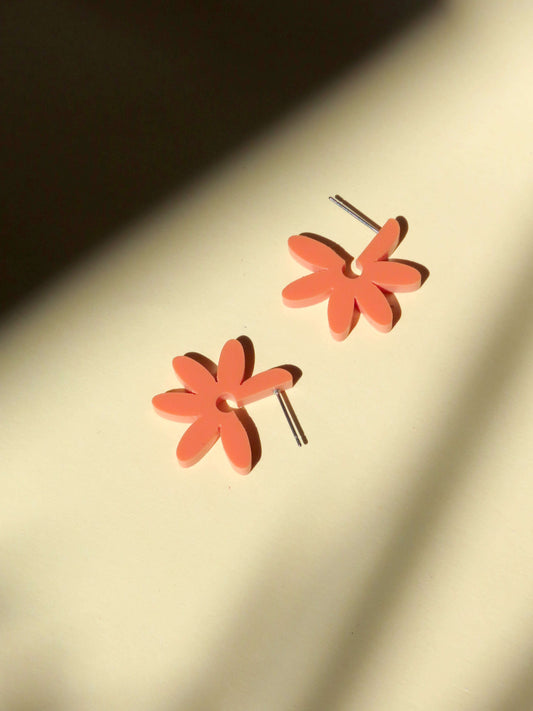 Creolen Flower aus Acryl und Edelstahl in peach