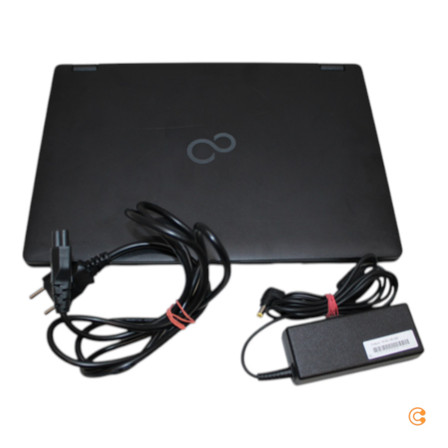 Fujitsu fartölva Lifebook E5411, B-flokks, 35,6 cm (14"), Core i3, 16 GB örgjörvi. Sjá texta/myndir.