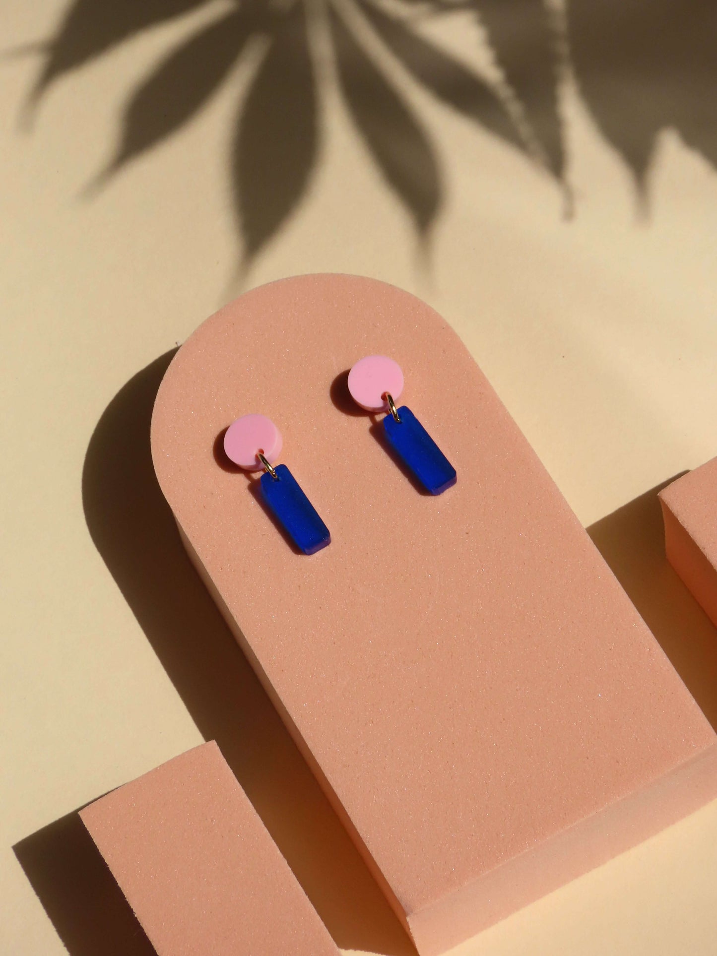 Mini Sticks Statement Ohrringe - rosa tintenblau