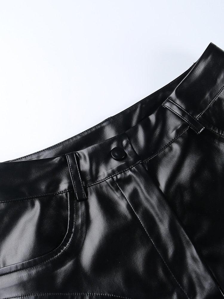 Triangle Pocket Short