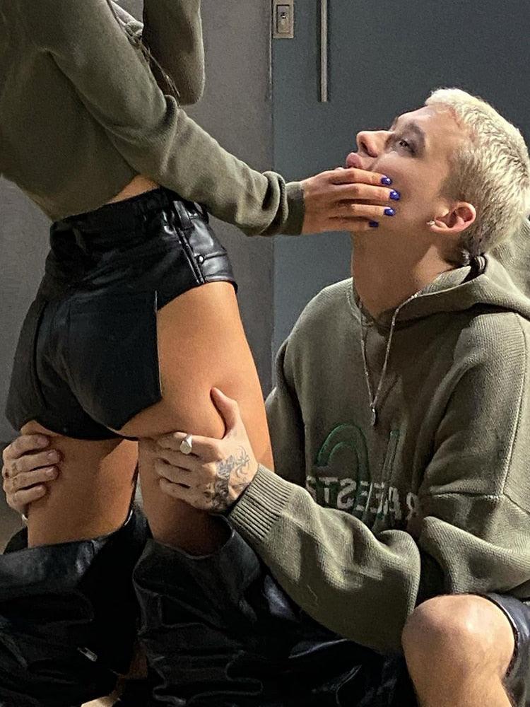 Triangle Pocket Short