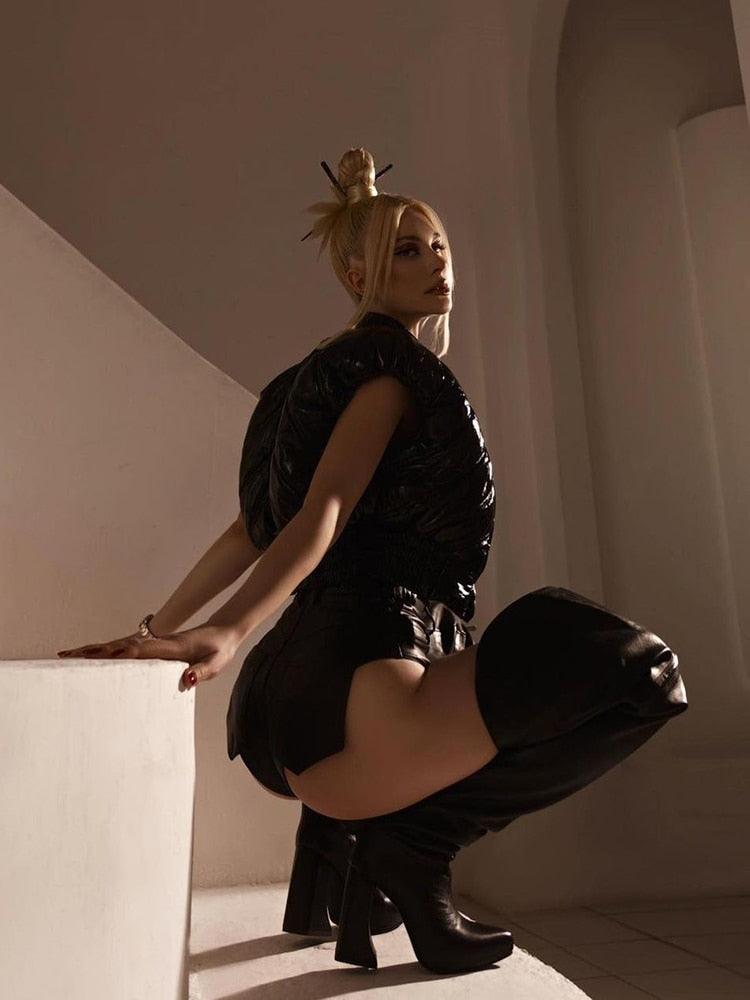 Triangle Pocket Short