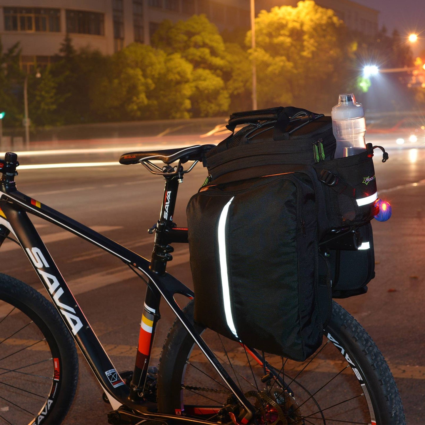 ROCKBROS Bicycle Pannier Bag, Waterproof with Rain Cover, 17-35L