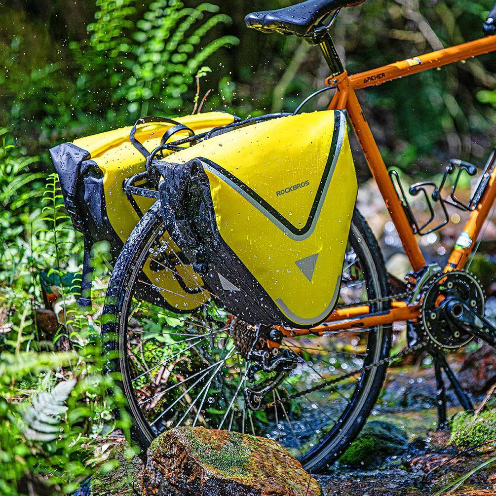 ROCKBROS hjólaflutningstaska 100% vatnsheld með axlaról 20L gulur/svört gulllitaður