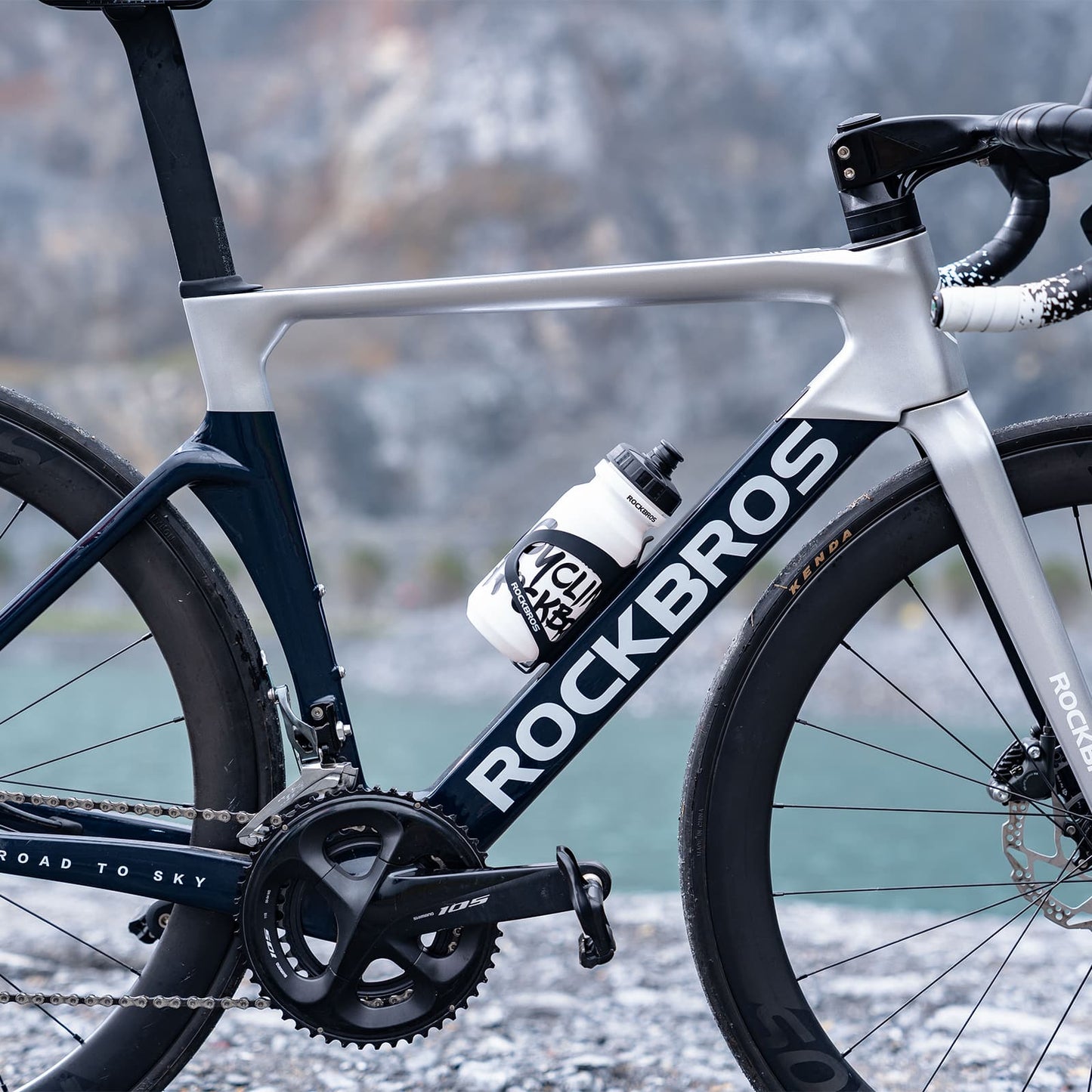 ROCKBROS Sport vatnsflaska 600 ml úr PP5, fylgir rykhlíf