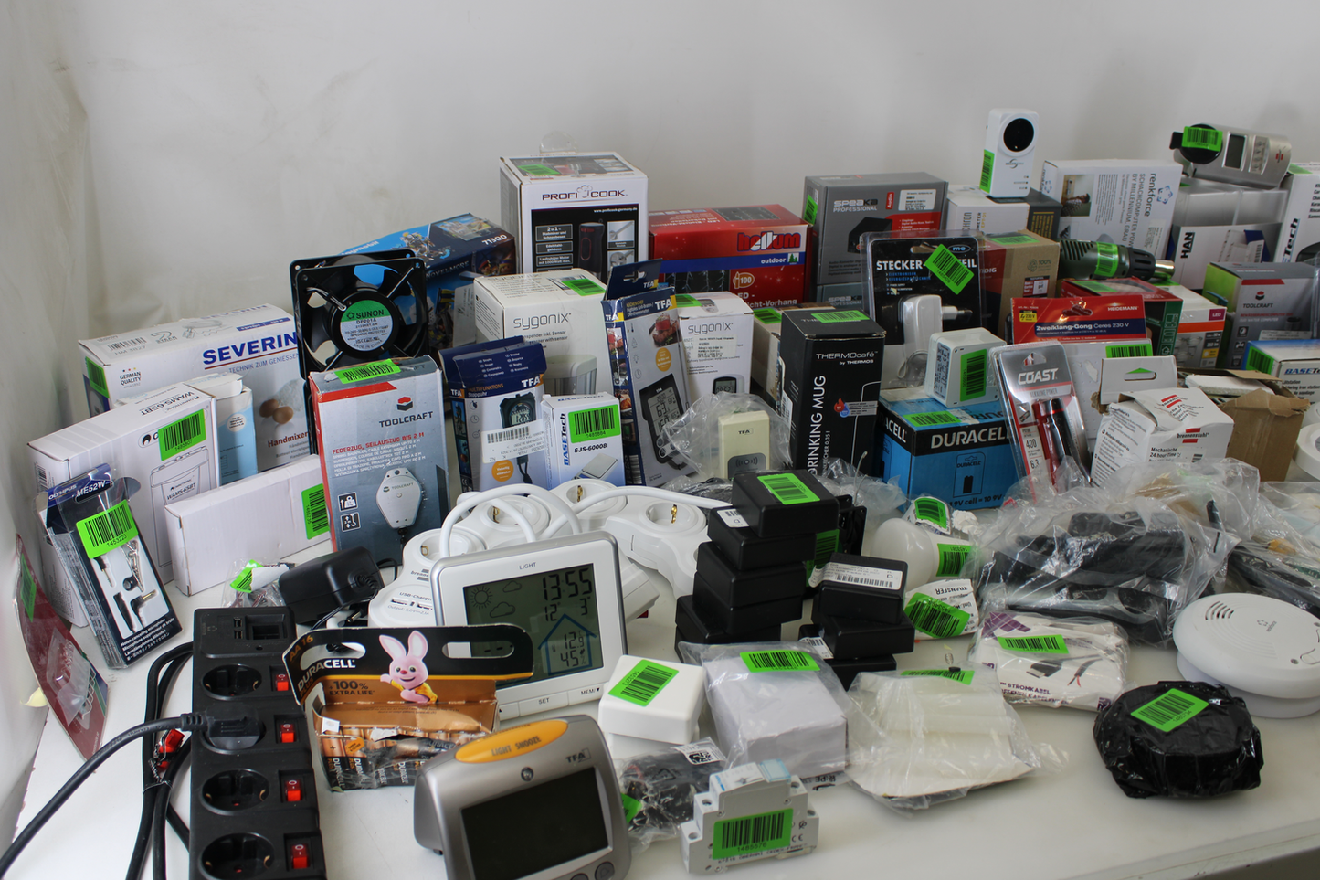 B-lager, gallað, áhugamannahlutir, smárafmagnstæki, heimilisrafmagnstæki, 122x