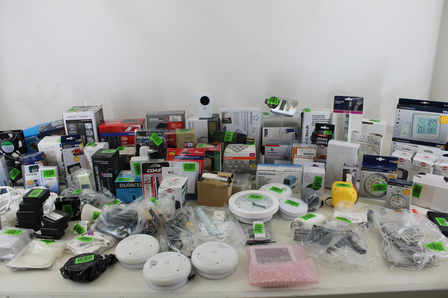 B-lager, gallað, áhugamannahlutir, smárafmagnstæki, heimilisrafmagnstæki, 122x