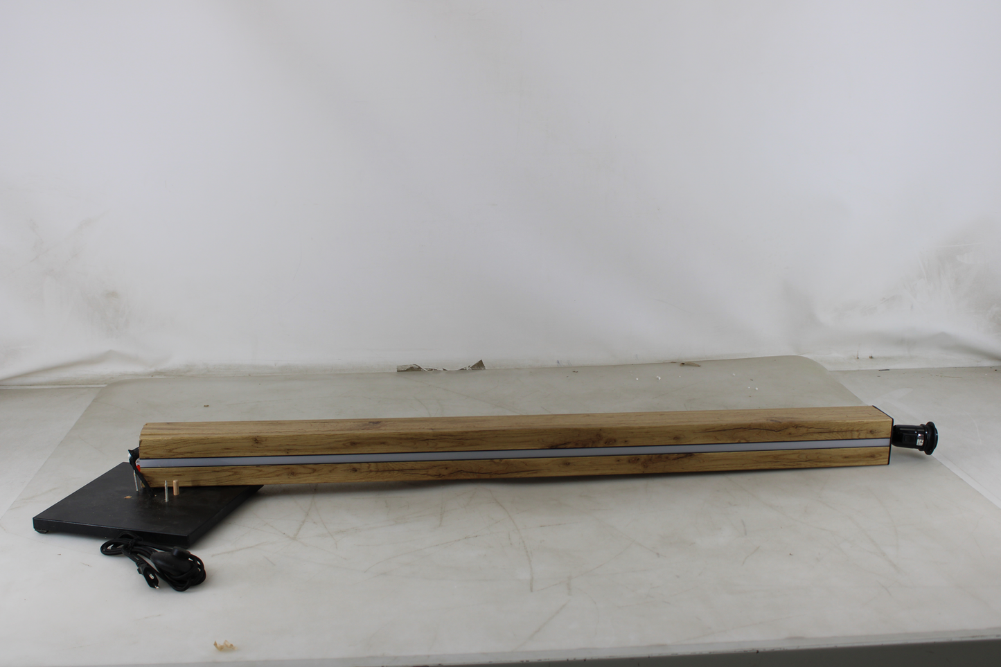 B-flokks Euluna gólflampi Elegance, standlampi, lampi, ljósabúnaður, gölluð vara 