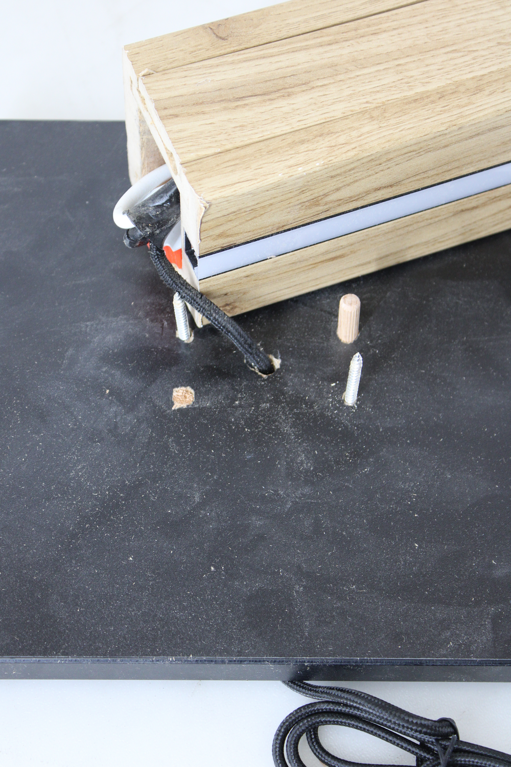 B-flokks Euluna gólflampi Elegance, standlampi, lampi, ljósabúnaður, gölluð vara 