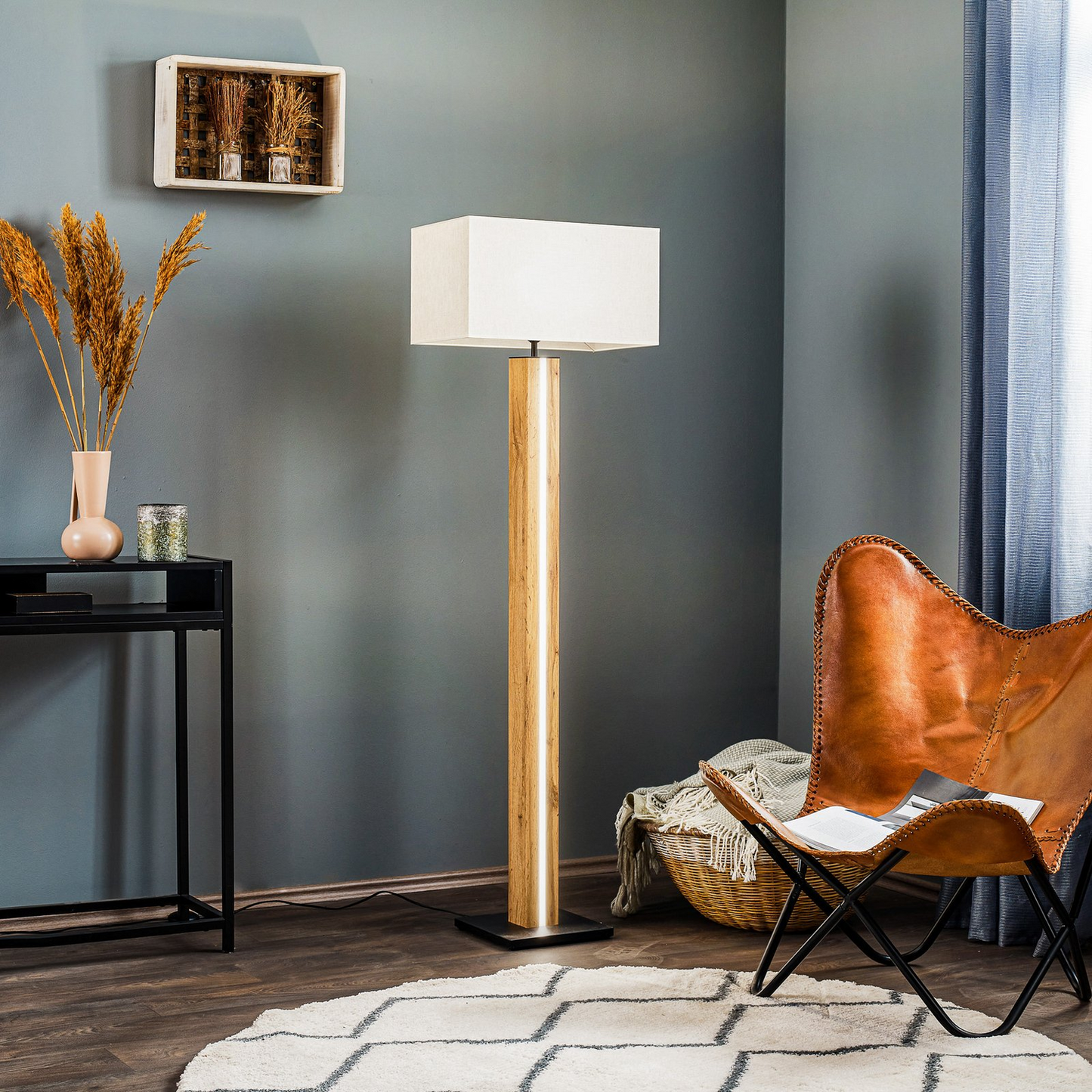 B-flokks Euluna gólflampi Elegance, standlampi, lampi. Sjá texta/myndir. 