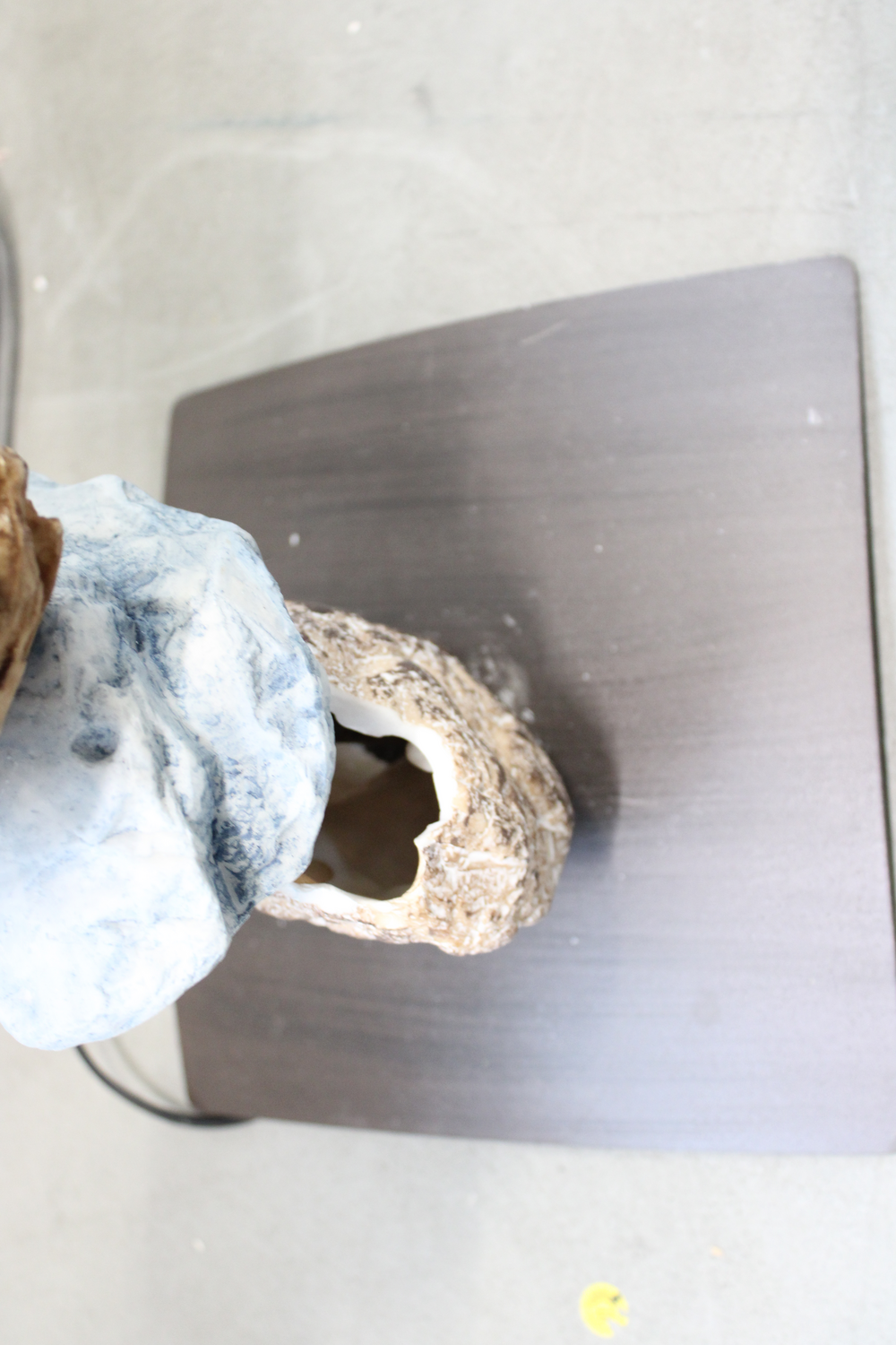 B-flokks Euluna gólflampi Vera, standlampi með dúkskjá, gölluð vara