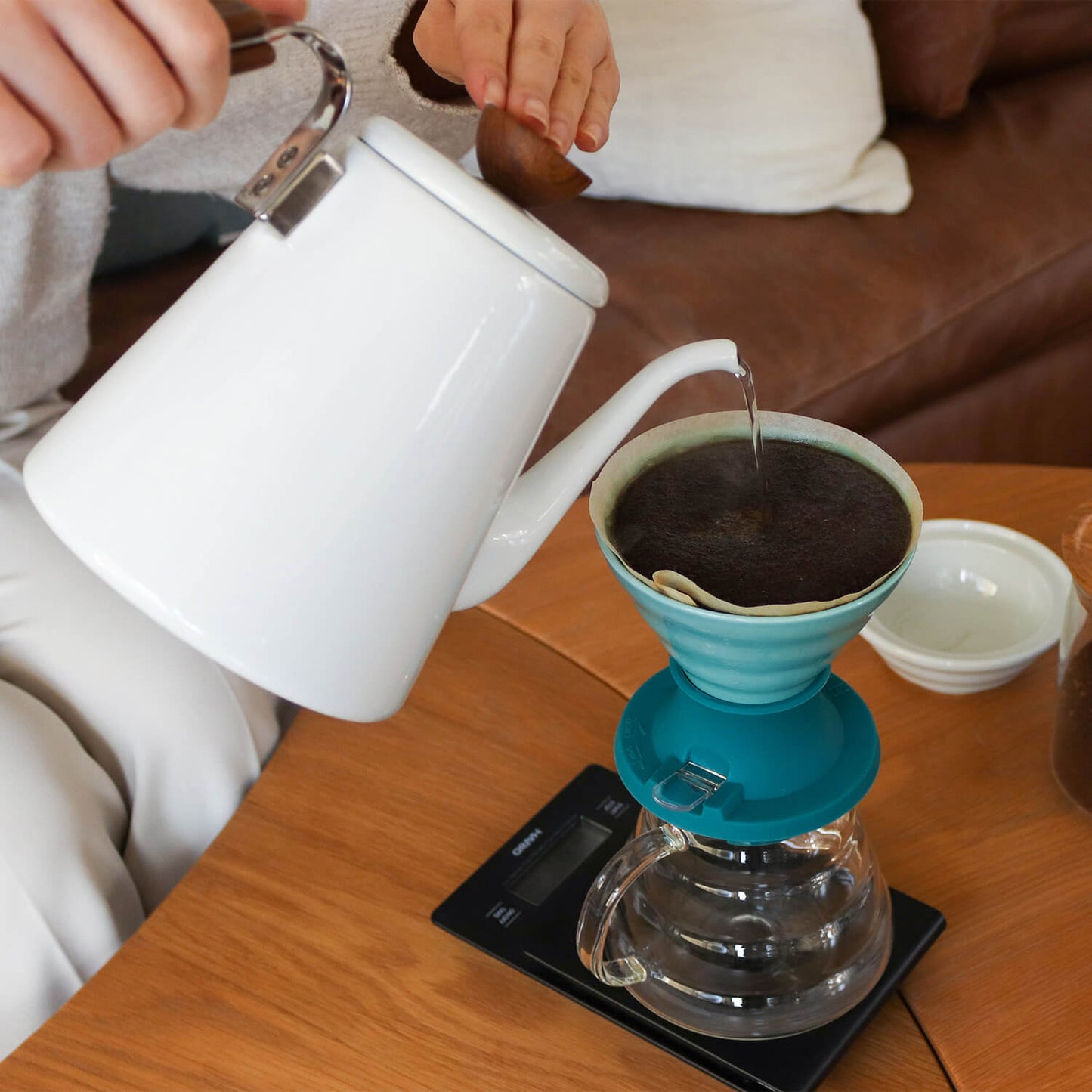 Hario Ceramic Immersion Switch V60-02 – Precision Immersion & Pour-Over Brewer