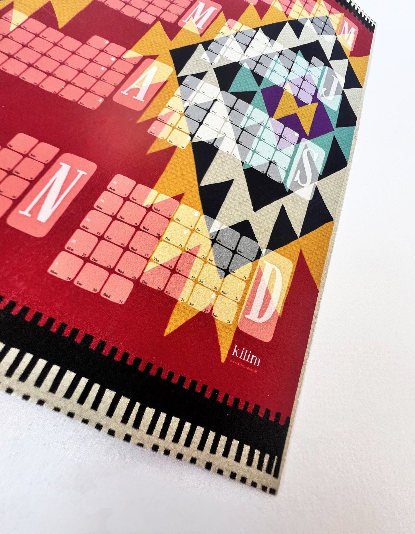 Veggdagatal // Sérútgáfa: Kilim páfuglsbrúnt ryðbrúnt