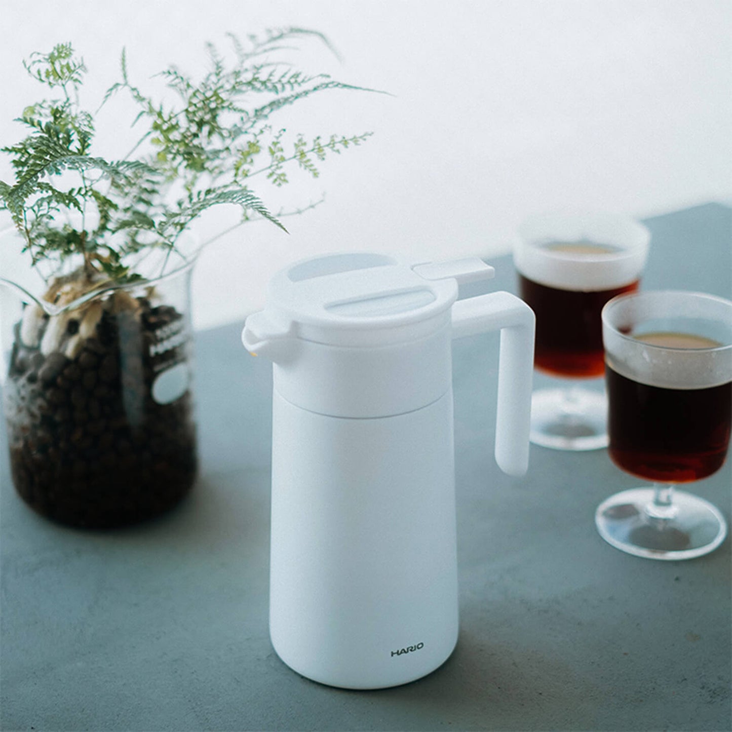 Hario Thermal Server with Ceramic Coating – 600ml Insulated Coffee Carafe